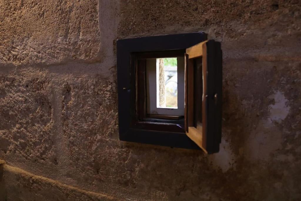 Entre Uzes Et Le Pont-Du-Gard Le Logis D'Autrefois Apartment Castillon du Gard Bagian luar foto